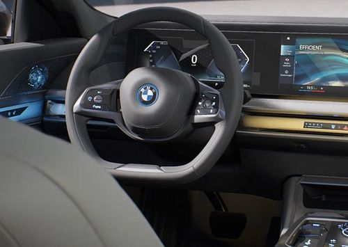 BMW i7