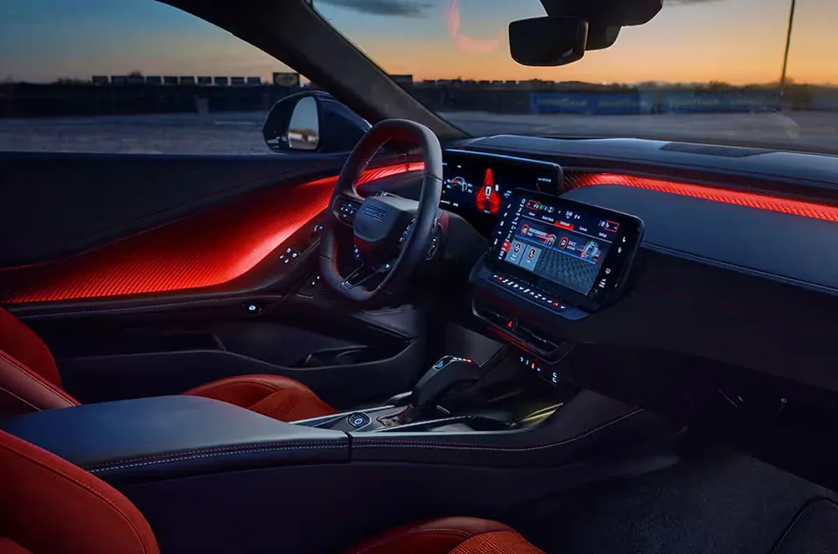 Dodge Charger red-black interior