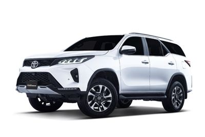 Toyota Fortuner Legender