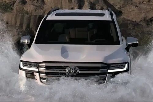 Toyota Land Cruiser 300