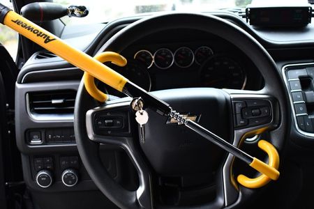 Steering Wheel locked? Don't Panic! Mechanic's Guide to Unlocking It (Fast!)